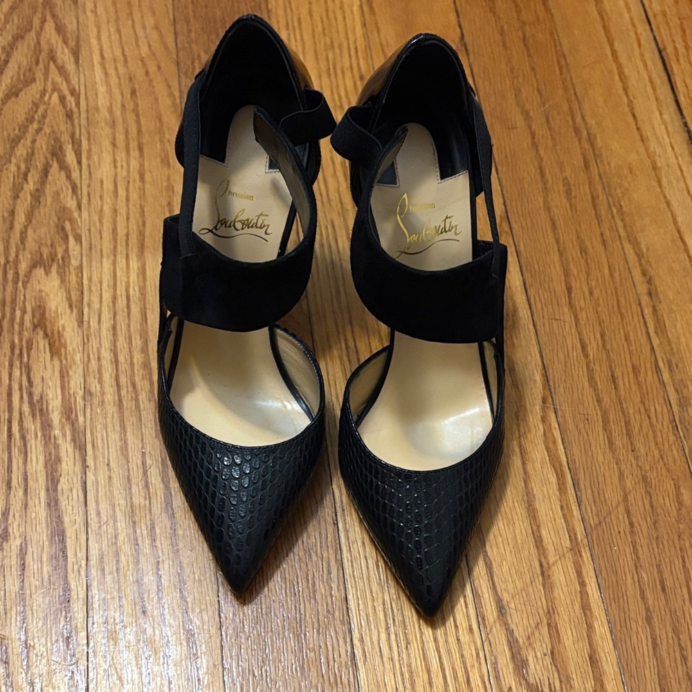 Christian Louboutin Black Textured Pointed Toe Ankle-Strap Pumps